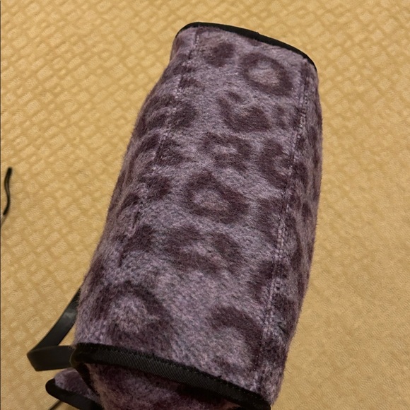 Kate Spade New York Morley Purple Leopard Furry Fleece Crossbody Tote NWOT - Picture 8 of 13